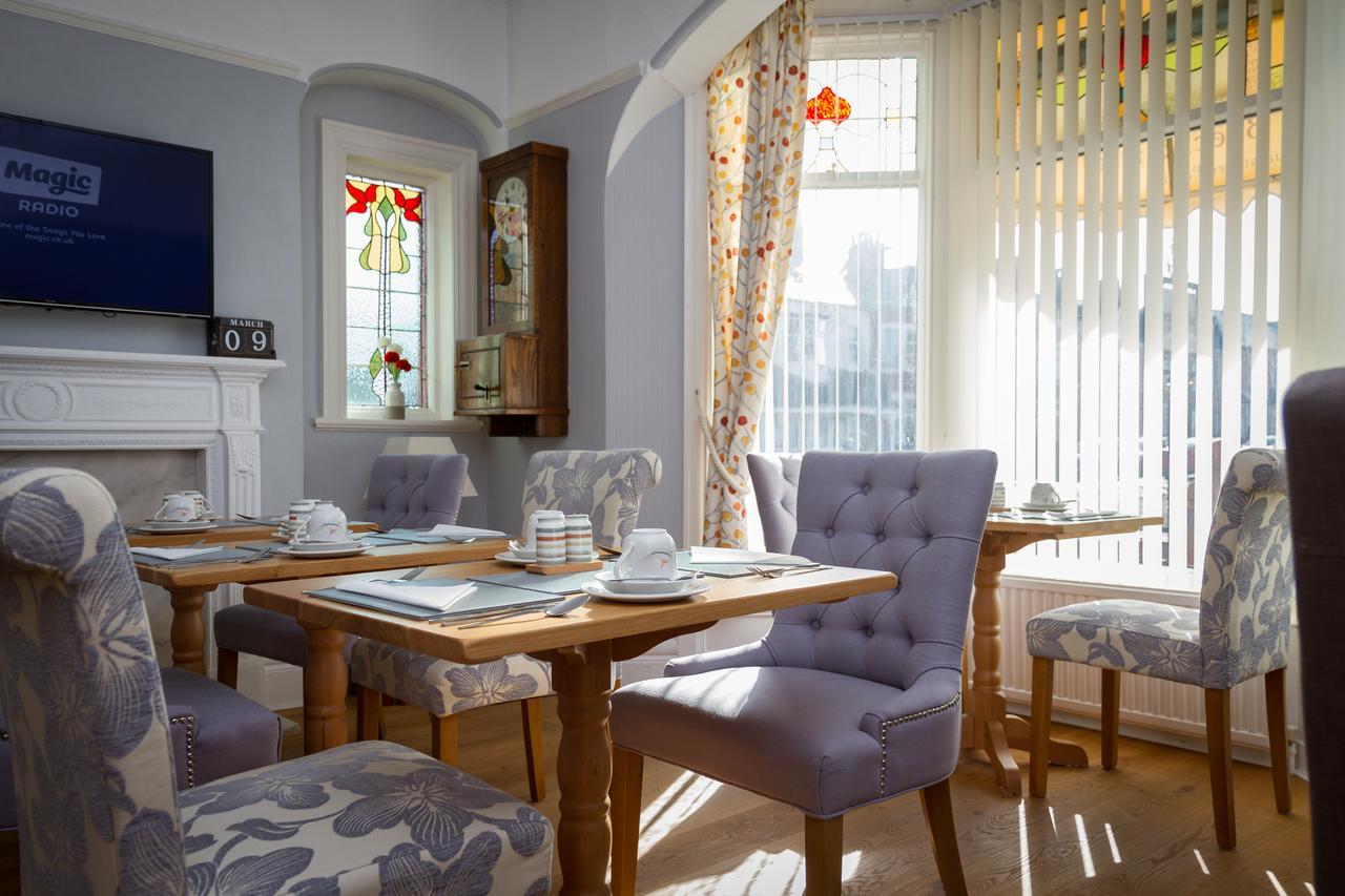 The Beechcliffe Hotel - Over 35'S Only 黑潭 外观 照片